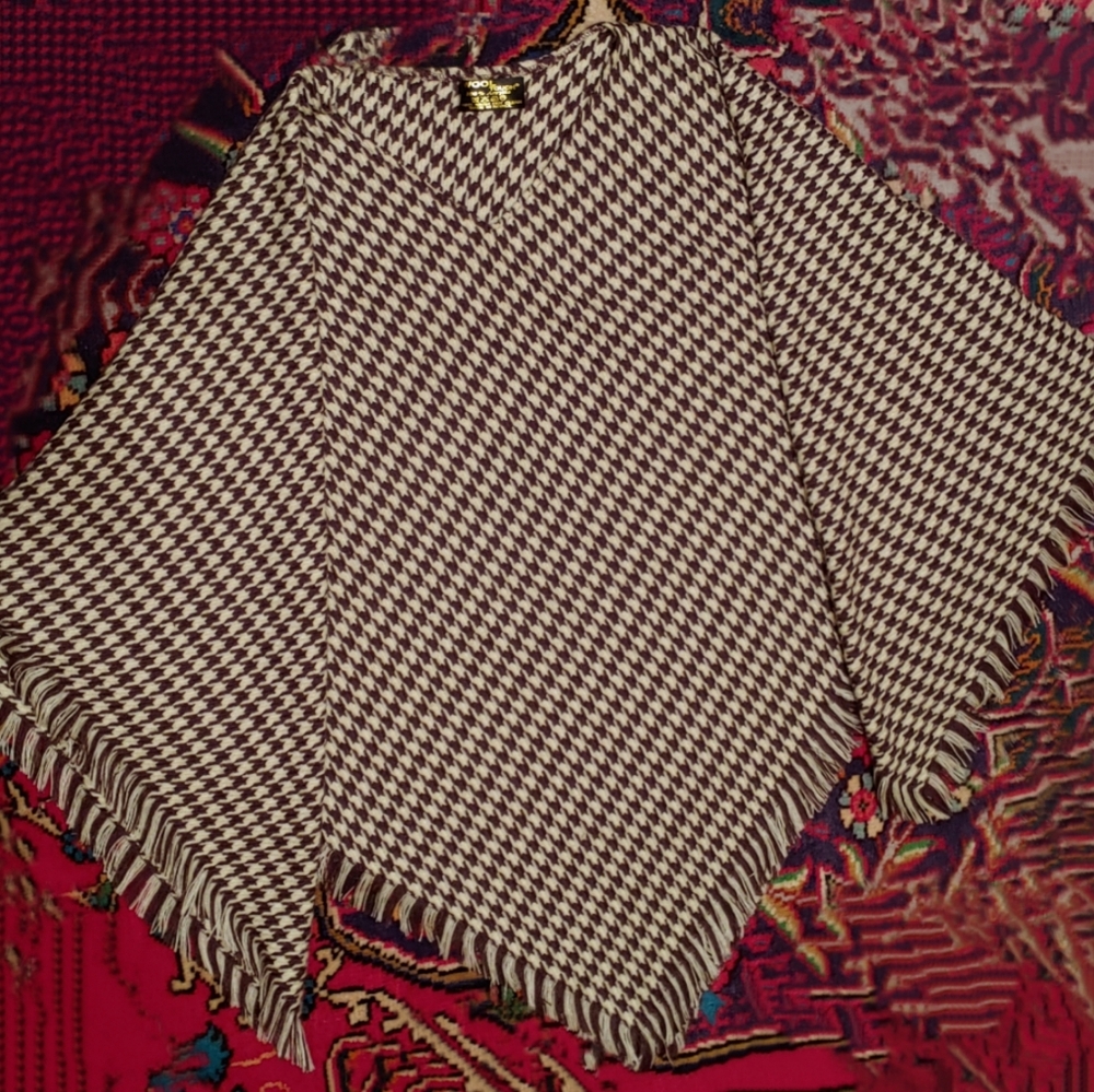 Wool Touch 100% Acrylic Poncho Houndstooth Vintage
